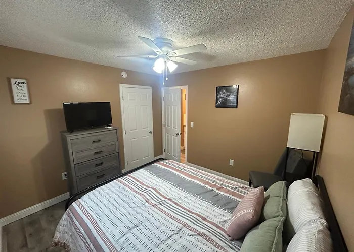 Apartment Restful Hangout *